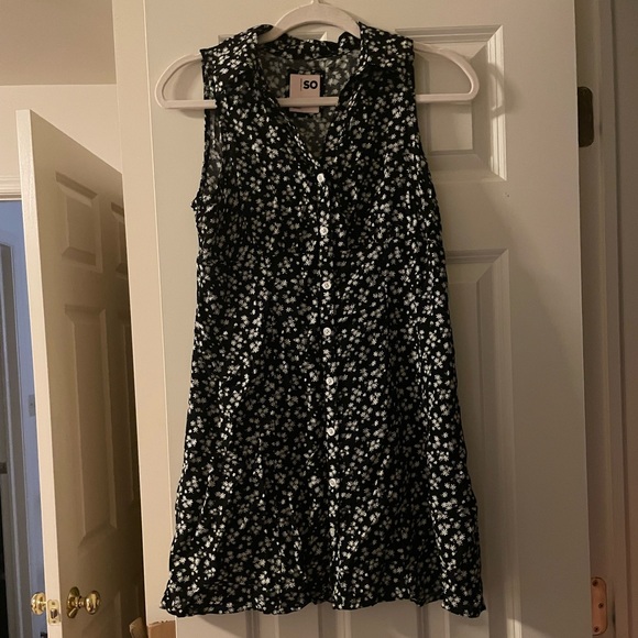 Button down top - Picture 1 of 3